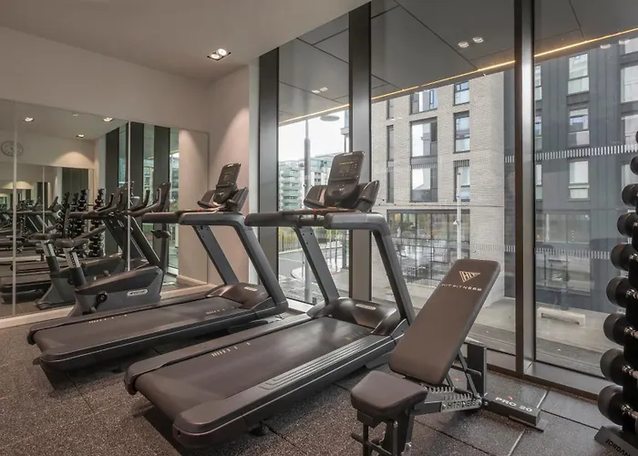 The Samuel Hotel, Centre