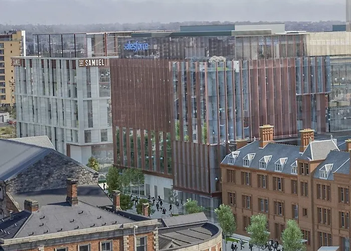 The Samuel Hotel, Centre